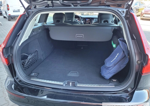 Volvo V60 cena 115900 przebieg: 72124, rok produkcji 2020 z Wasilków małe 326